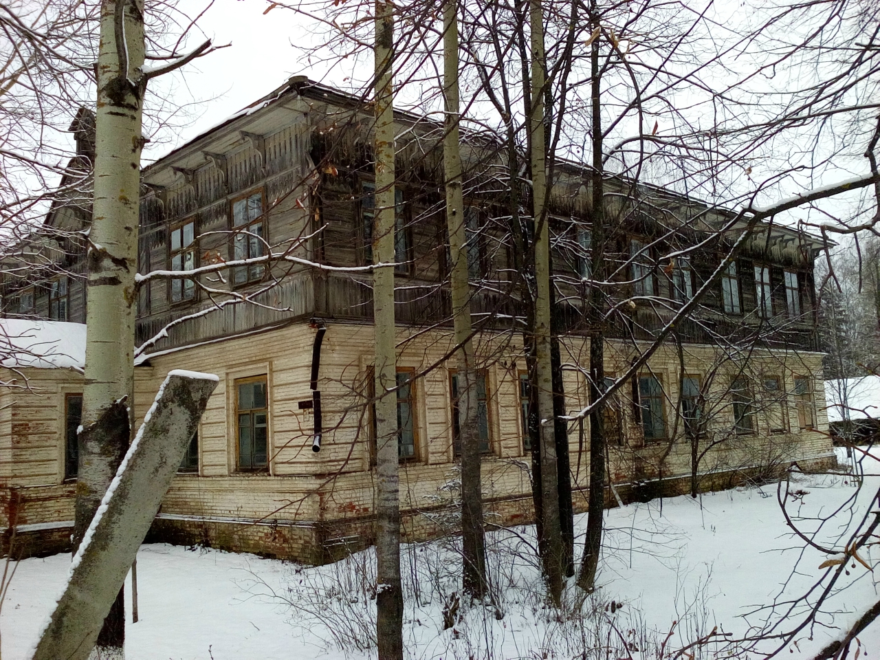 Старый учебный корпус, Кировская область, Яранский район, м. Знаменка, ул. Кирова, д. 26