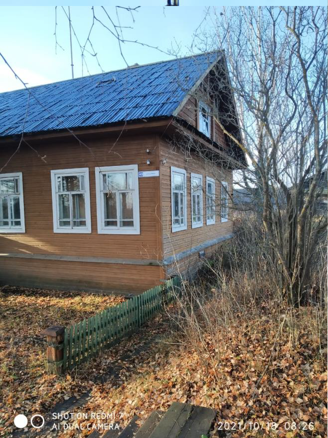 Нежилое здание, земельный участок, Кировская область, Даровской район, с. Кобра, ул. Мира, д. 43