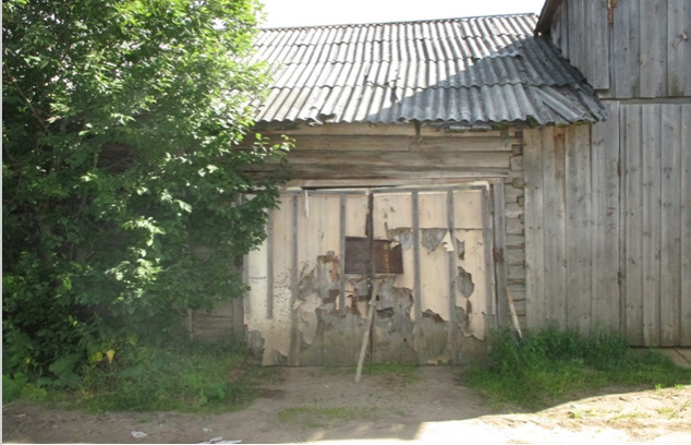 Здание вивария с гаражом, Лузский район, пгт Лальск, ул. Ленина, д. 156