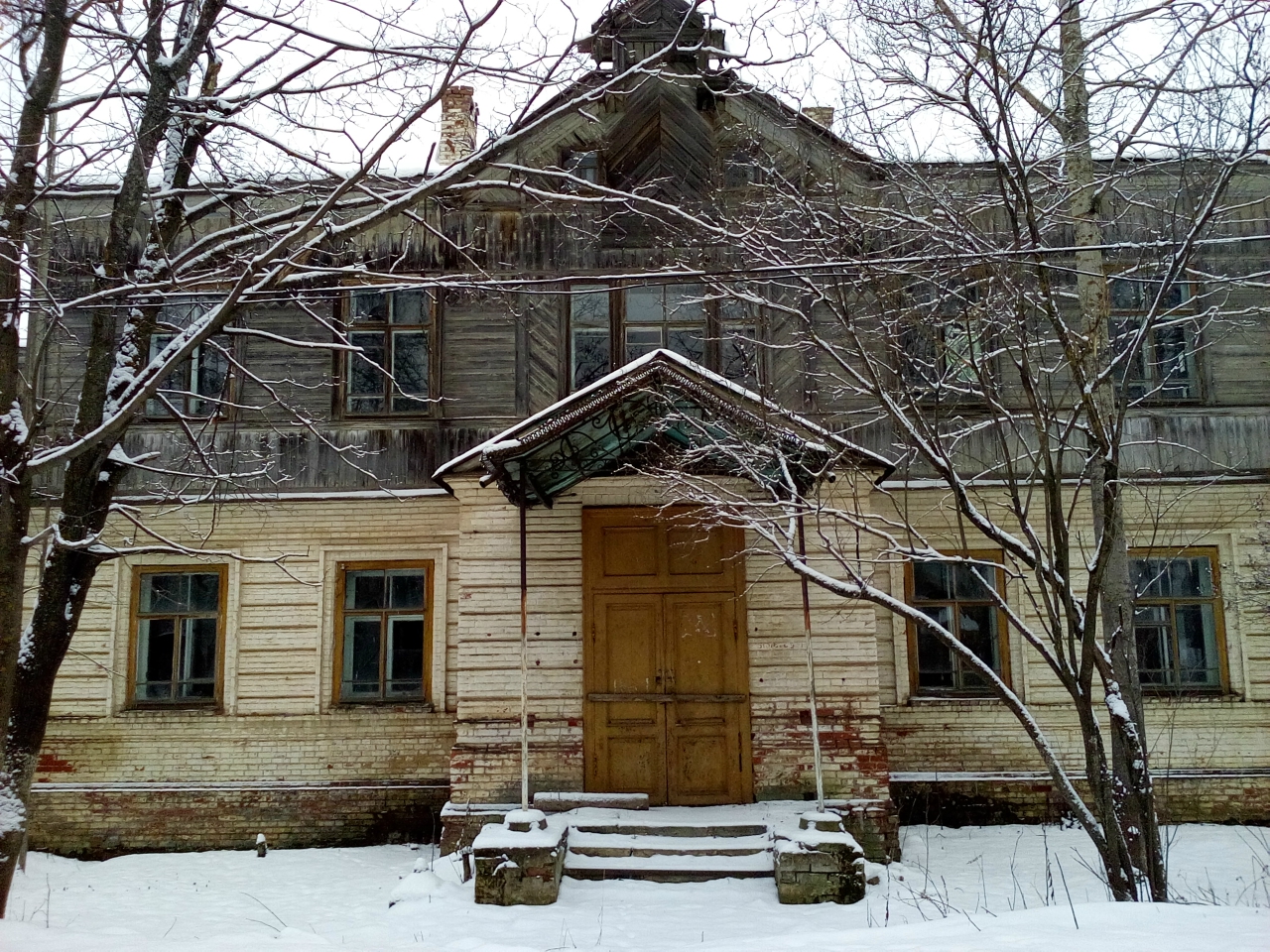 Старый учебный корпус, Кировская область, Яранский район, м. Знаменка, ул. Кирова, д. 26