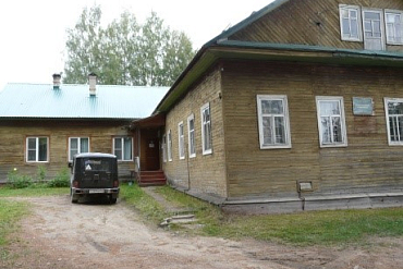 Административное здание, Кировская область, Подосиновский район, пгт Подосиновец, ул. Пролетарская, д. 3