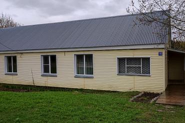 Нежилое здание, земельный участок, Кировская область, Сунский район, с. Курчум, ул. Школьная, д. 16